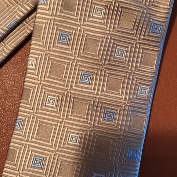 Michael Kors all silk tie - Picture 7 of 9